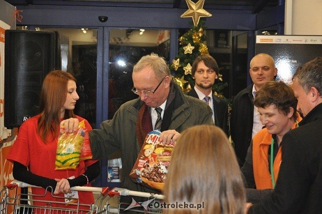 Oficjalne rozpoczęcie zbiórki żywnosci w Ostrołece - zdjęcie #54 - eOstroleka.pl