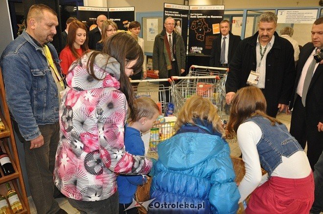 Oficjalne rozpoczęcie zbiórki żywnosci w Ostrołece - zdjęcie #56 - eOstroleka.pl