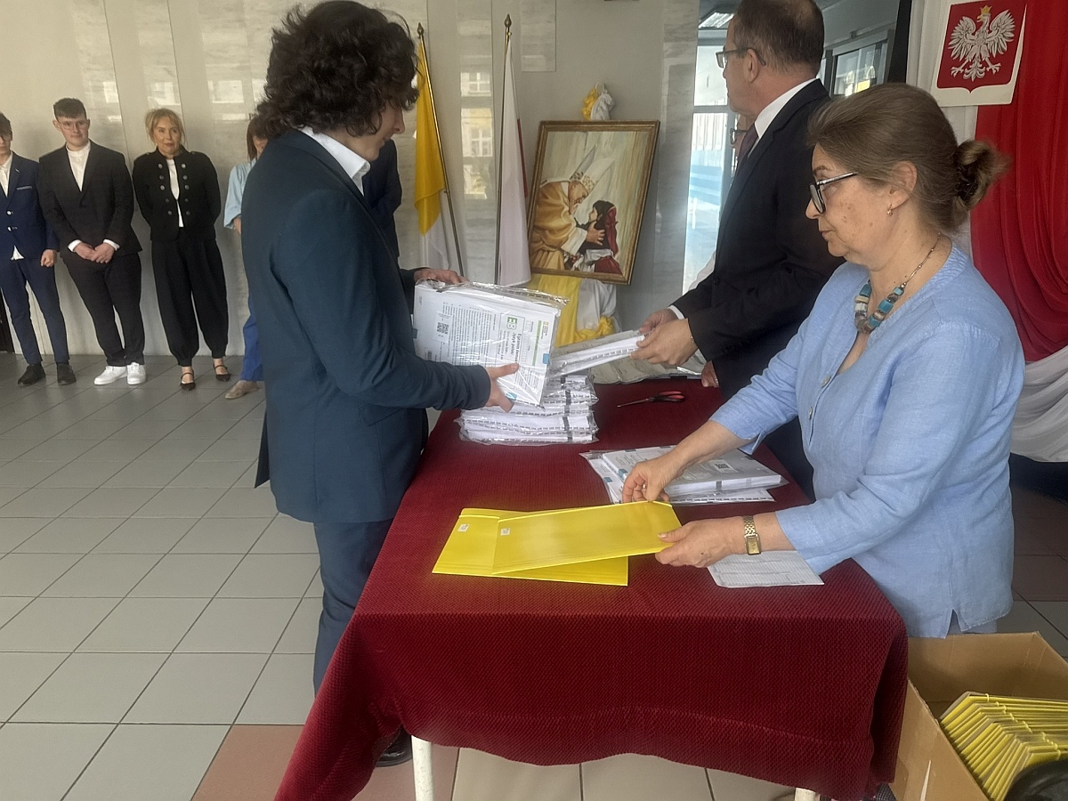 Egzamin ósmoklasisty 2026 - język polski [11.05.2026] - zdjęcie #25 - eOstroleka.pl