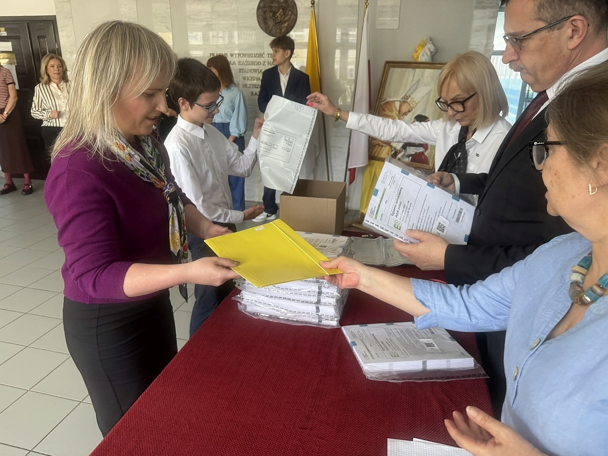 Egzamin ósmoklasisty 2026 - język polski [11.05.2026] - zdjęcie #21 - eOstroleka.pl