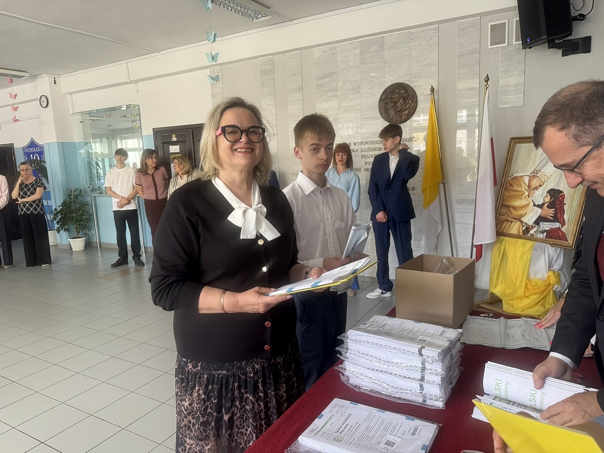 Egzamin ósmoklasisty 2026 - język polski [11.05.2026] - zdjęcie #17 - eOstroleka.pl