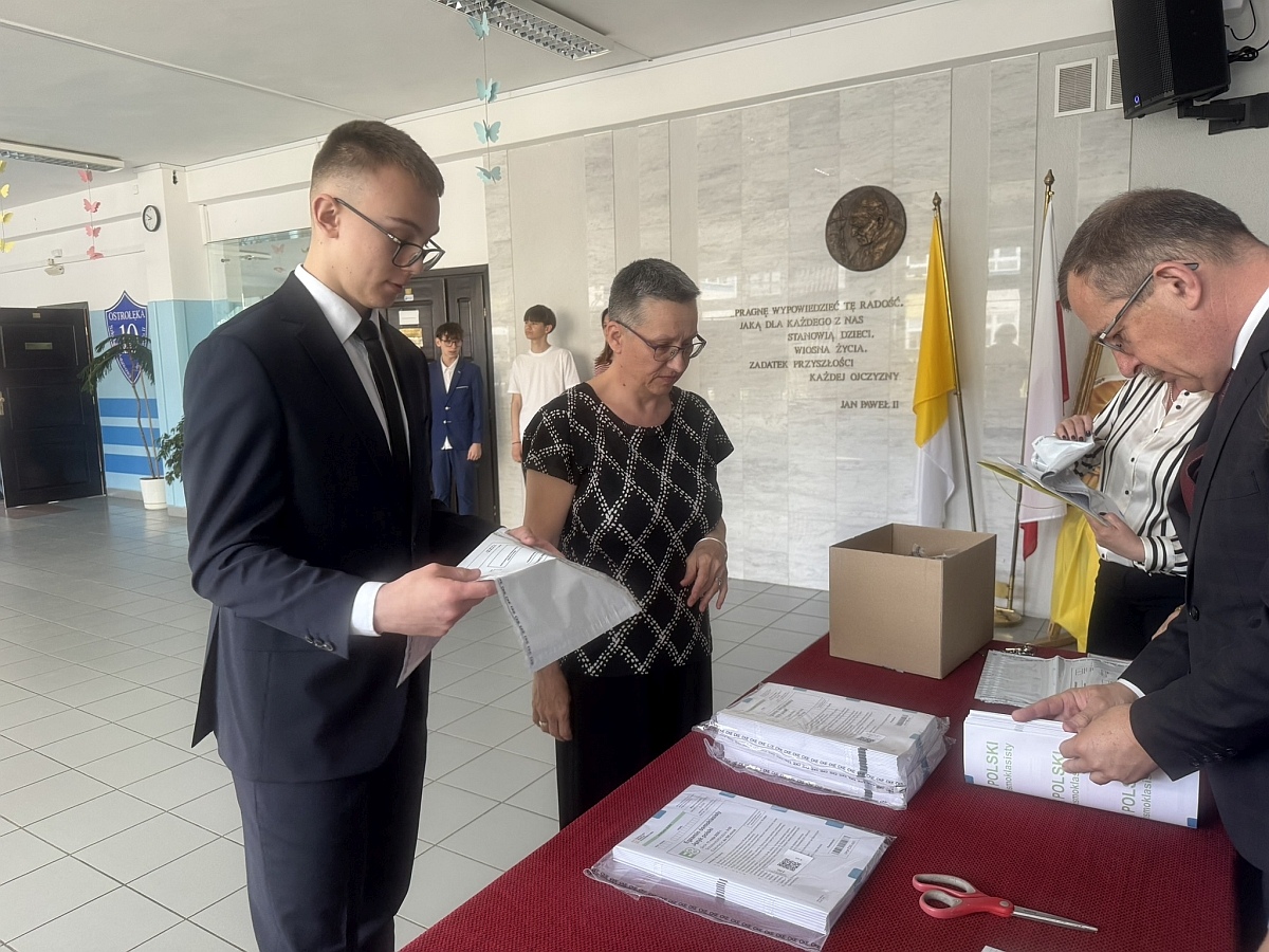 Egzamin ósmoklasisty 2026 - język polski [11.05.2026] - zdjęcie #13 - eOstroleka.pl