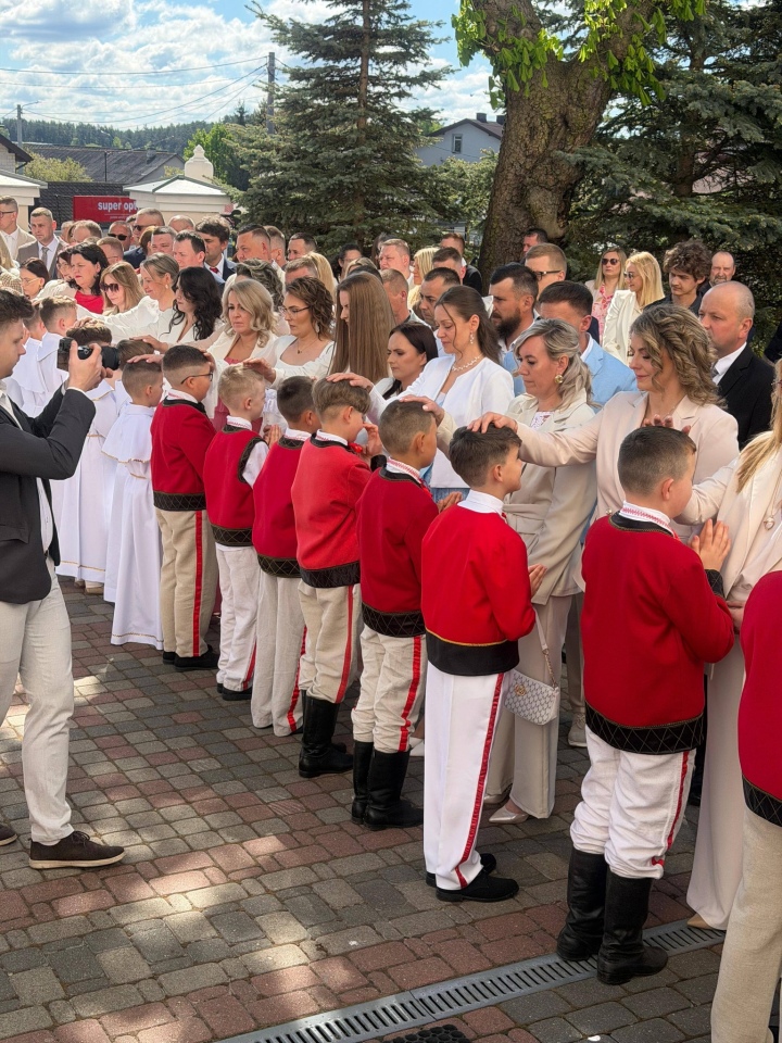 Pierwsza Komunia Święta w Kadzidle [10.05.2026] - zdjęcie #14 - eOstroleka.pl