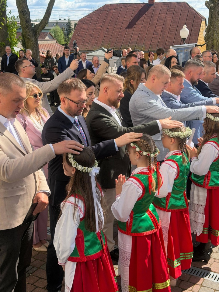 Pierwsza Komunia Święta w Kadzidle [10.05.2026] - zdjęcie #9 - eOstroleka.pl