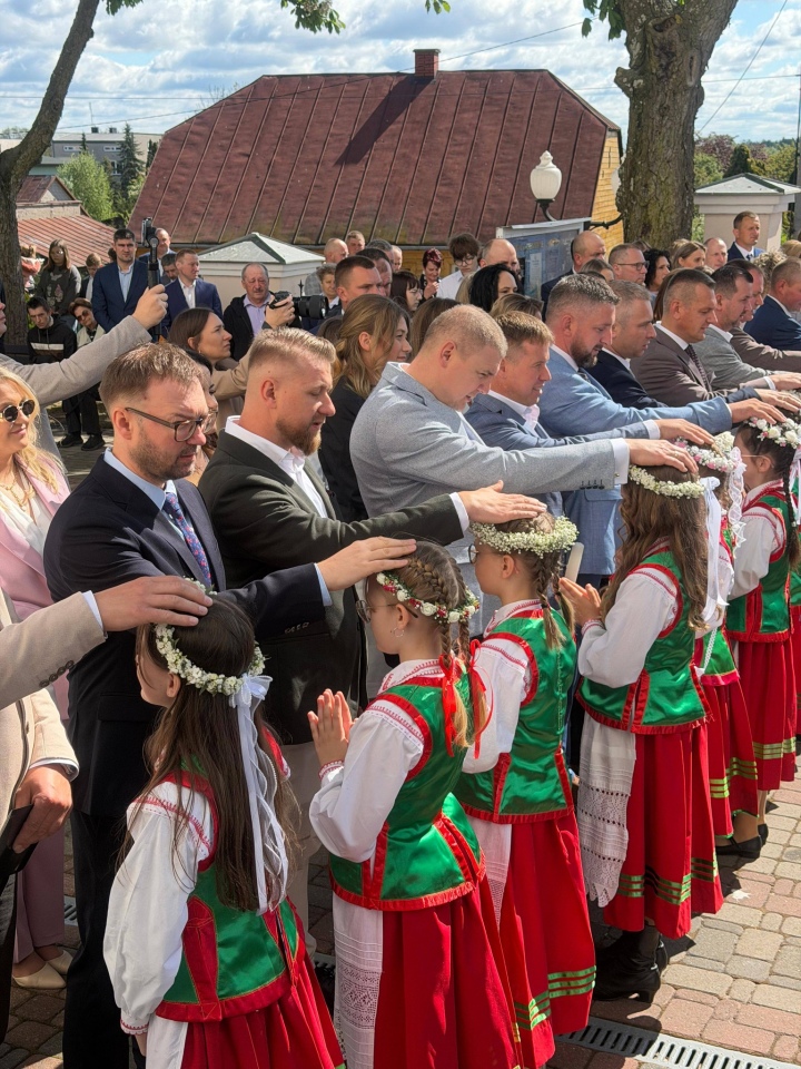 Pierwsza Komunia Święta w Kadzidle [10.05.2026] - zdjęcie #7 - eOstroleka.pl