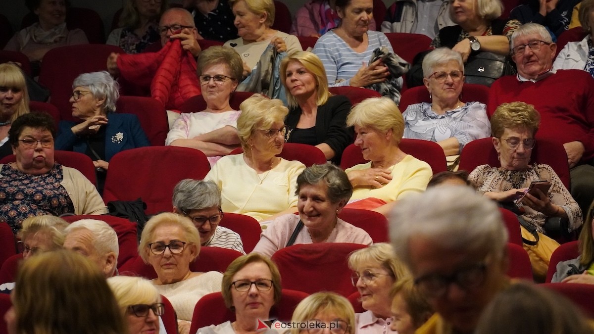 Koncert z okazji Dnia Matki Całuję Twoją dłoń w OCK [11.05.2026] - zdjęcie #78 - eOstroleka.pl