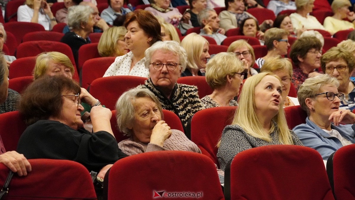 Koncert z okazji Dnia Matki Całuję Twoją dłoń w OCK [11.05.2026] - zdjęcie #73 - eOstroleka.pl