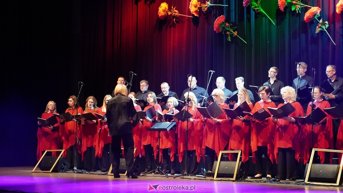 Koncert z okazji Dnia Matki Całuję Twoją dłoń w OCK [11.05.2026] - zdjęcie #34 - eOstroleka.pl