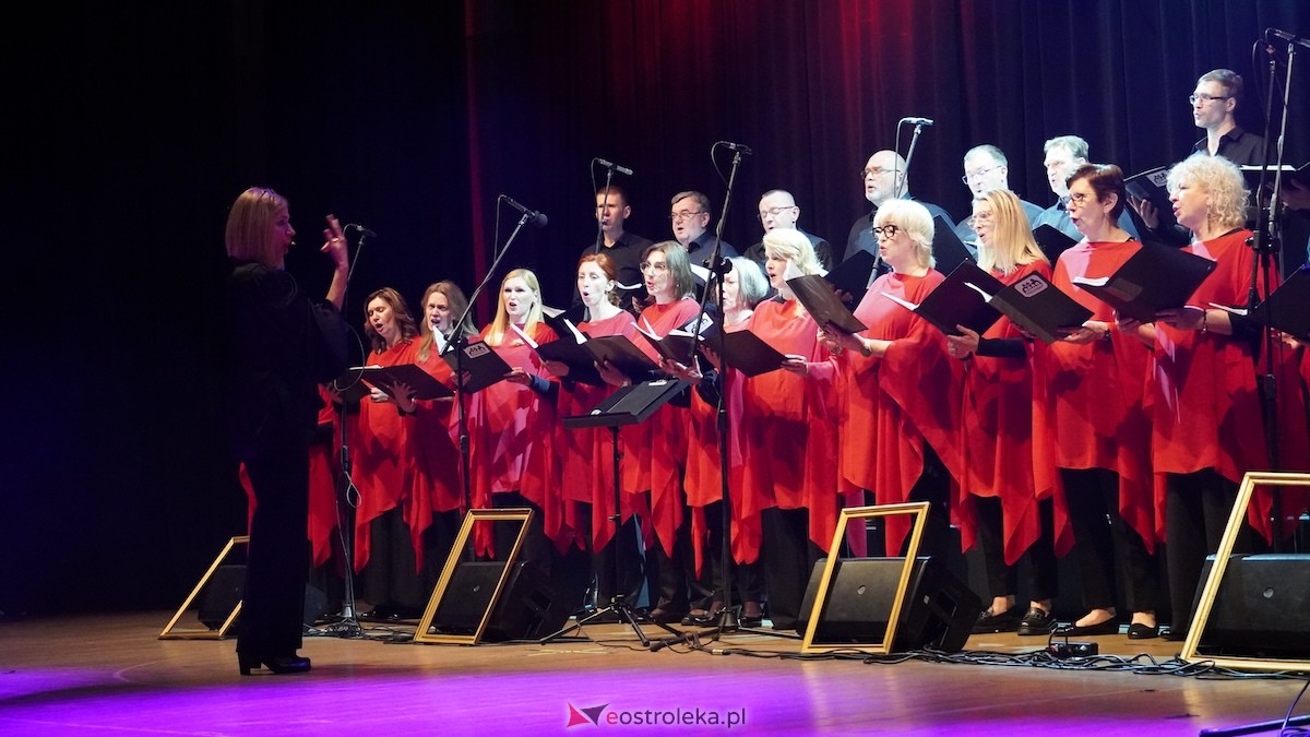 Koncert z okazji Dnia Matki Całuję Twoją dłoń w OCK [11.05.2026] - zdjęcie #33 - eOstroleka.pl
