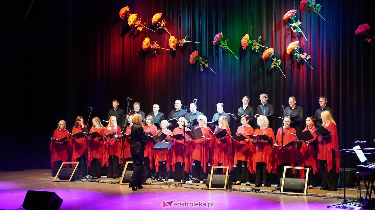 Koncert z okazji Dnia Matki Całuję Twoją dłoń w OCK [11.05.2026] - zdjęcie #28 - eOstroleka.pl