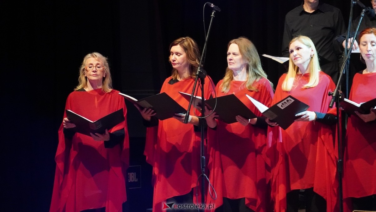 Koncert z okazji Dnia Matki Całuję Twoją dłoń w OCK [11.05.2026] - zdjęcie #27 - eOstroleka.pl