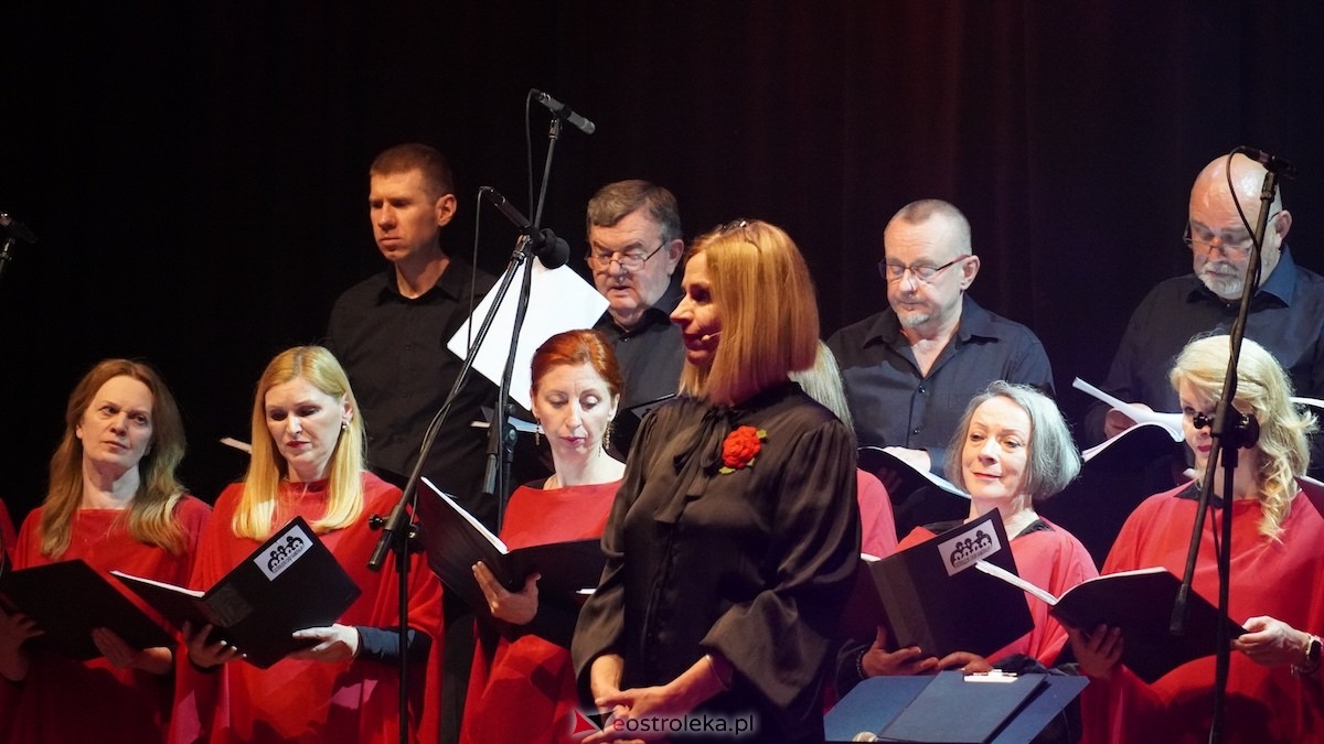 Koncert z okazji Dnia Matki Całuję Twoją dłoń w OCK [11.05.2026] - zdjęcie #19 - eOstroleka.pl