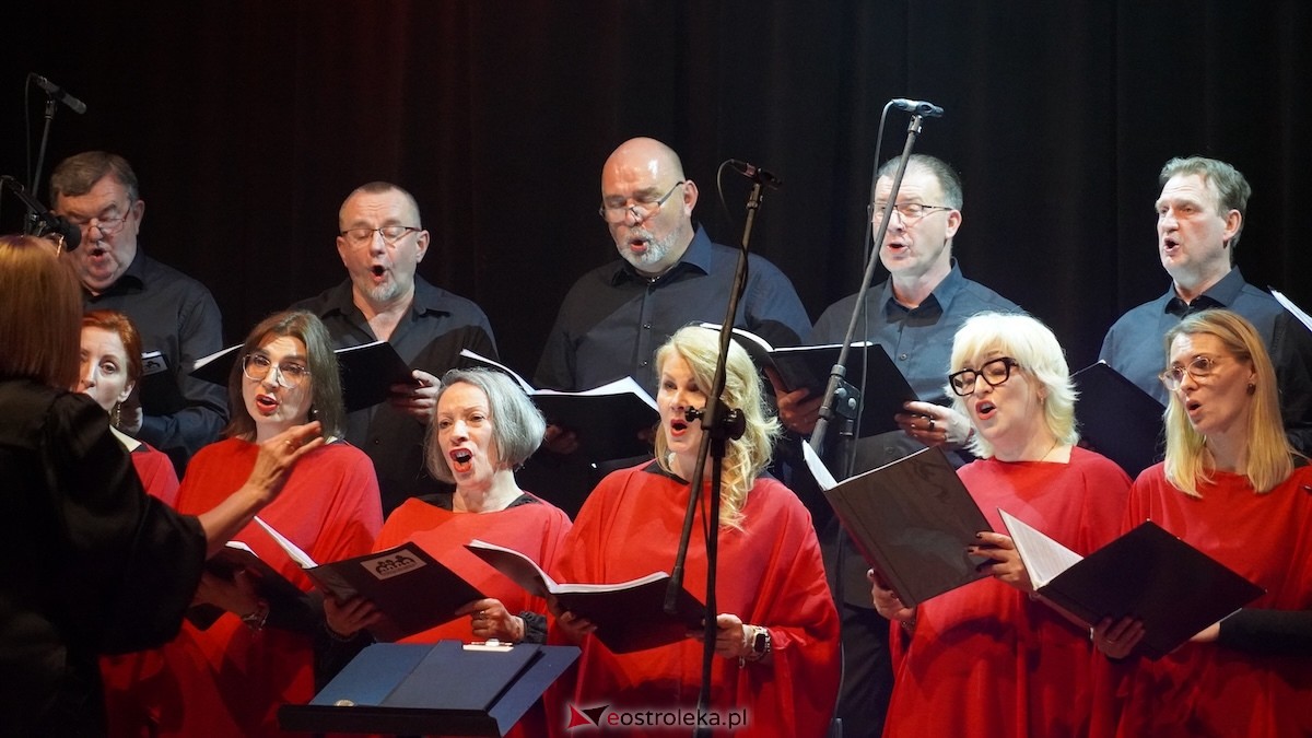 Koncert z okazji Dnia Matki Całuję Twoją dłoń w OCK [11.05.2026] - zdjęcie #10 - eOstroleka.pl