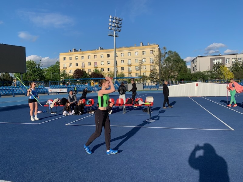 UKS CLAN Ostrołęka w Mistrzostwach Warszawy dzieci oraz w zawodach Mazowieckiego Otwarcia Sezonu Lekkoatletycznego 2026  - zdjęcie #1 - eOstroleka.pl