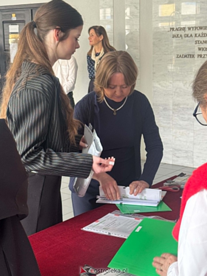 Egzamin ósmoklasisty 2026 - język obcy [13.05.2026] - zdjęcie #32 - eOstroleka.pl