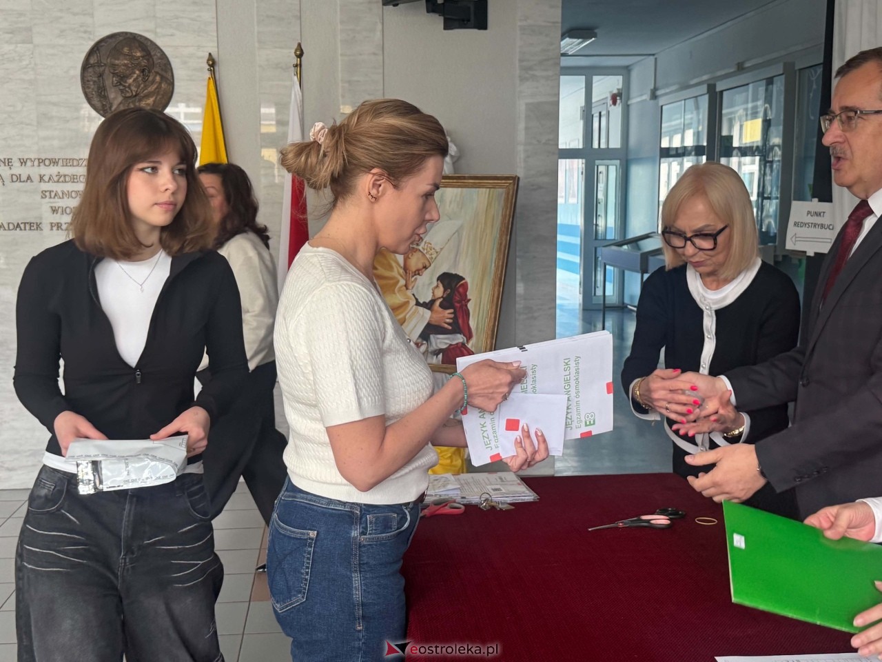 Egzamin ósmoklasisty 2026 - język obcy [13.05.2026] - zdjęcie #24 - eOstroleka.pl