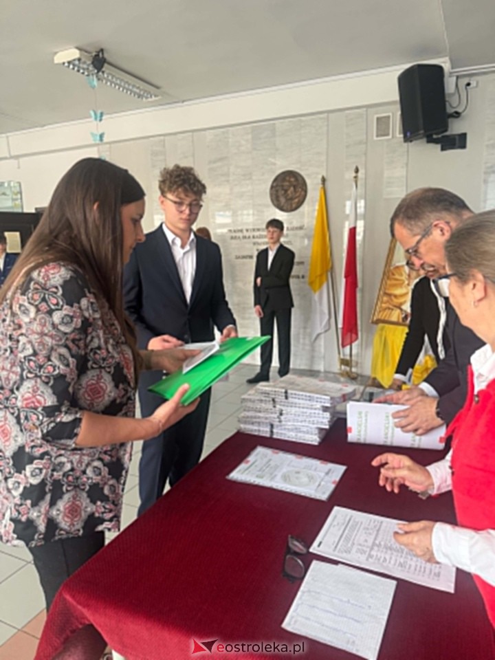 Egzamin ósmoklasisty 2026 - język obcy [13.05.2026] - zdjęcie #23 - eOstroleka.pl