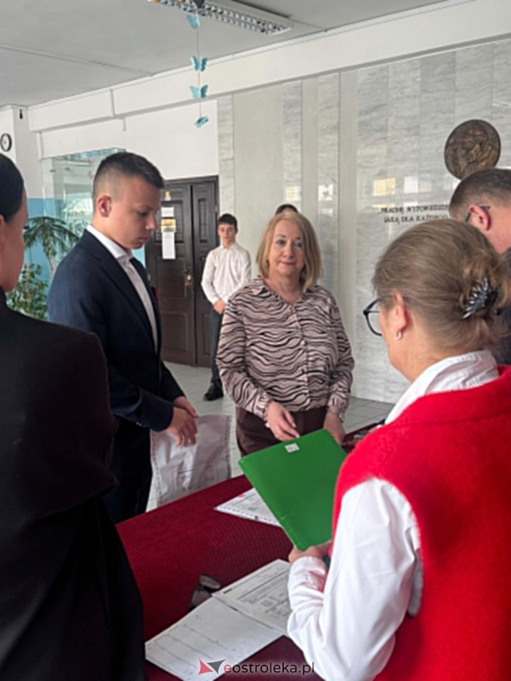 Egzamin ósmoklasisty 2026 - język obcy [13.05.2026] - zdjęcie #20 - eOstroleka.pl