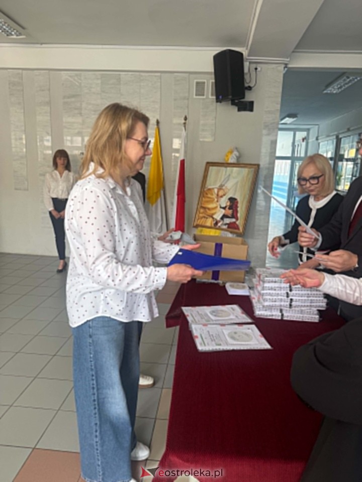 Egzamin ósmoklasisty 2026 - język obcy [13.05.2026] - zdjęcie #17 - eOstroleka.pl