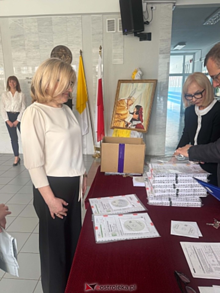 Egzamin ósmoklasisty 2026 - język obcy [13.05.2026] - zdjęcie #16 - eOstroleka.pl