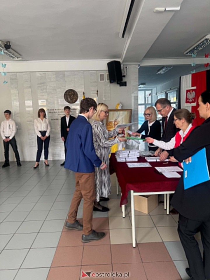Egzamin ósmoklasisty 2026 - język obcy [13.05.2026] - zdjęcie #3 - eOstroleka.pl