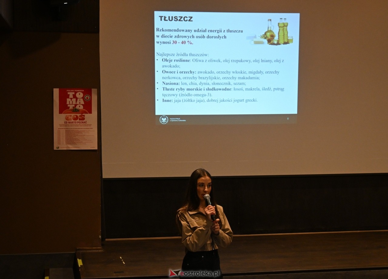 „Grunt to pomidor! - wykład w ramach Ostrołęckiego Uniwersytetu Trzeciego Wieku [13.05.2026] - zdjęcie #6 - eOstroleka.pl
