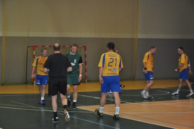 Trójka Ostrołęka - SPR Pabiks Pabianice 21:30 [4.XII.2011] - zdjęcie #11 - eOstroleka.pl