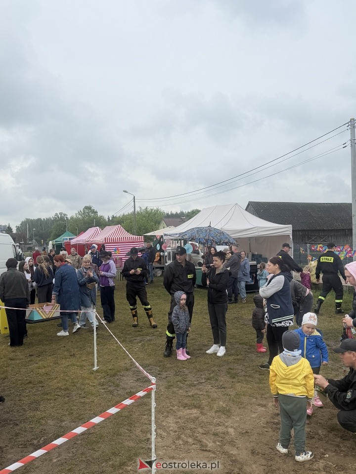 Festyn w Dzbeninie pn. „Każdy ma jakiegoś bzika” [16.05.02026] - zdjęcie #19 - eOstroleka.pl