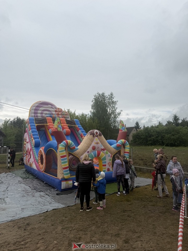 Festyn w Dzbeninie pn. „Każdy ma jakiegoś bzika” [16.05.02026] - zdjęcie #15 - eOstroleka.pl