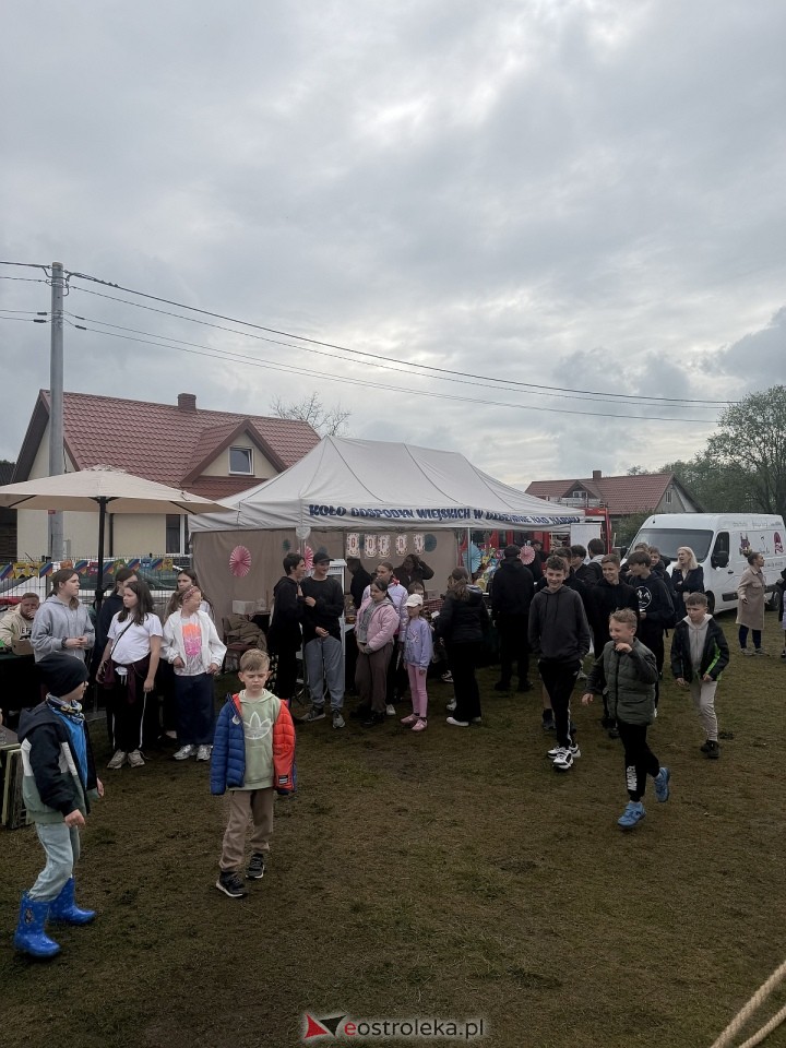 Festyn w Dzbeninie pn. „Każdy ma jakiegoś bzika” [16.05.02026] - zdjęcie #8 - eOstroleka.pl