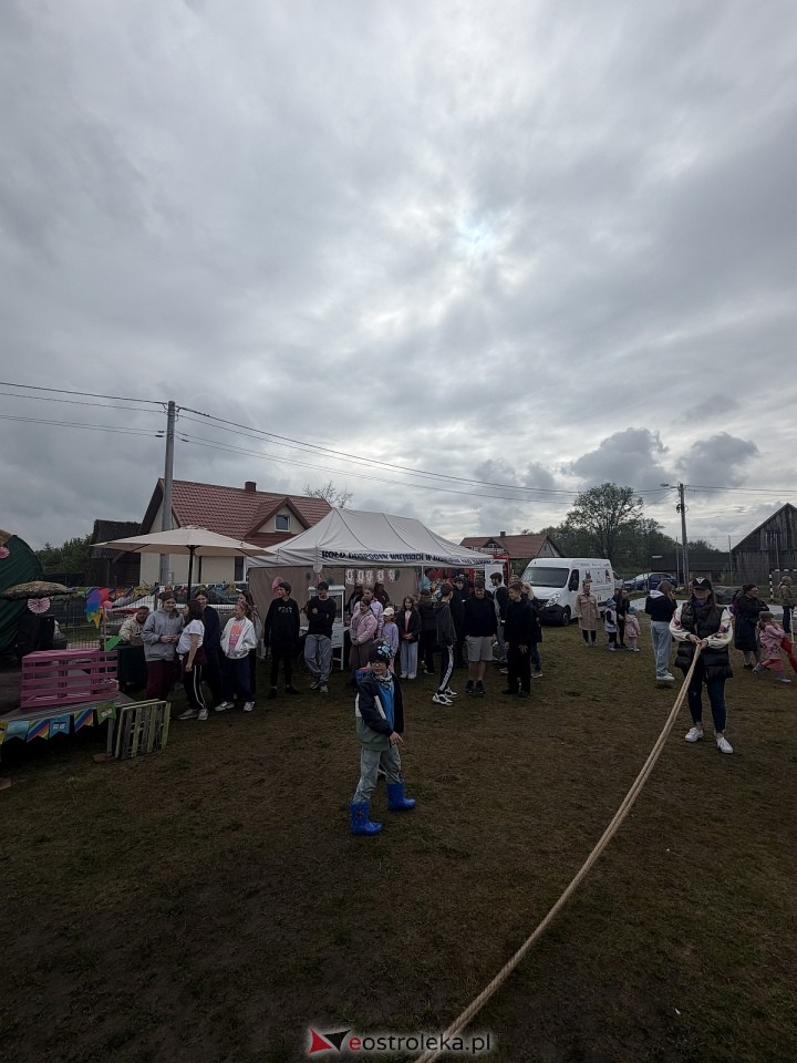 Festyn w Dzbeninie pn. „Każdy ma jakiegoś bzika” [16.05.02026] - zdjęcie #7 - eOstroleka.pl