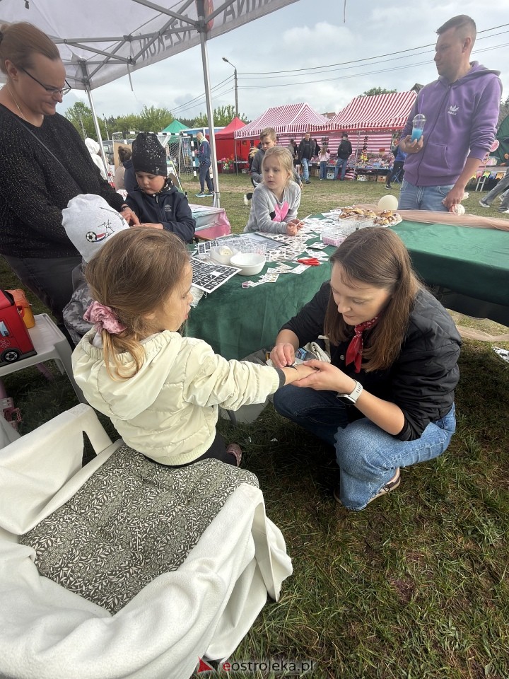 Festyn w Dzbeninie pn. „Każdy ma jakiegoś bzika” [16.05.02026] - zdjęcie #9 - eOstroleka.pl