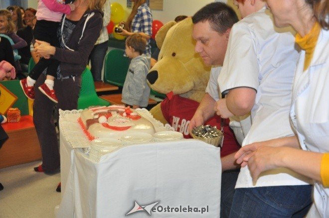 Mikołajki 2011: Święty Mikołaj odwiedził dzieci ze szpitala w Ostrołęce [6.XII.2011]  - zdjęcie #31 - eOstroleka.pl