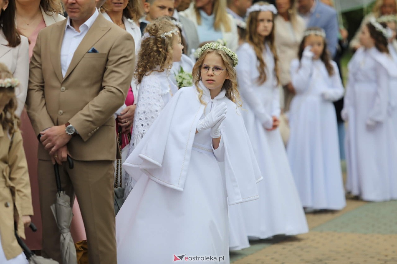 I Komunia Święta w kościele pw. Zbawiciela Świata [16.05.2026] - zdjęcie #80 - eOstroleka.pl