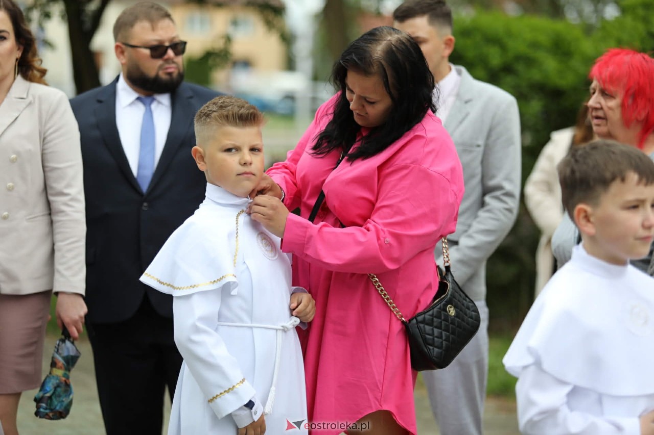 I Komunia Święta w kościele pw. Zbawiciela Świata [16.05.2026] - zdjęcie #73 - eOstroleka.pl