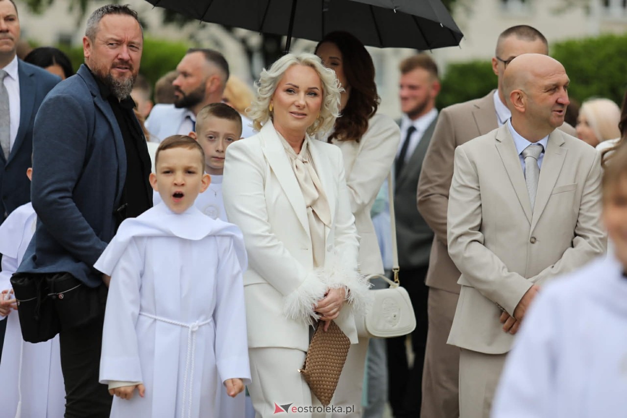 I Komunia Święta w kościele pw. Zbawiciela Świata [16.05.2026] - zdjęcie #66 - eOstroleka.pl