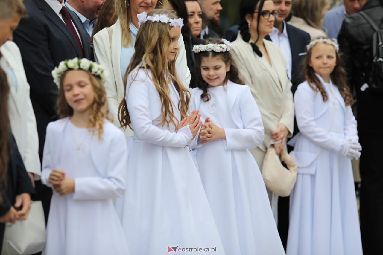 I Komunia Święta w kościele pw. Zbawiciela Świata [16.05.2026] - zdjęcie #62 - eOstroleka.pl