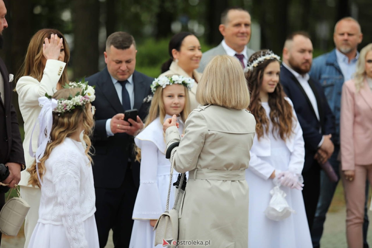 I Komunia Święta w kościele pw. Zbawiciela Świata [16.05.2026] - zdjęcie #50 - eOstroleka.pl