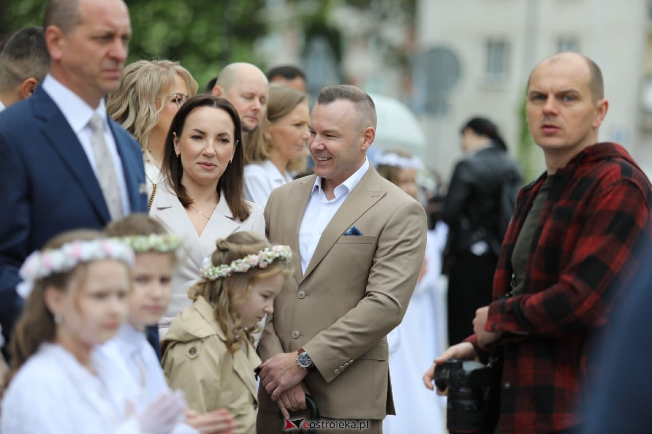 I Komunia Święta w kościele pw. Zbawiciela Świata [16.05.2026] - zdjęcie #48 - eOstroleka.pl