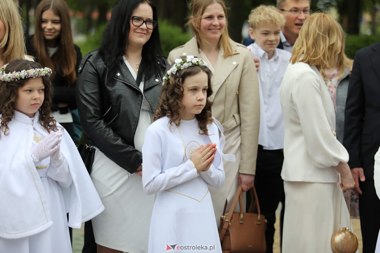 I Komunia Święta w kościele pw. Zbawiciela Świata [16.05.2026] - zdjęcie #47 - eOstroleka.pl