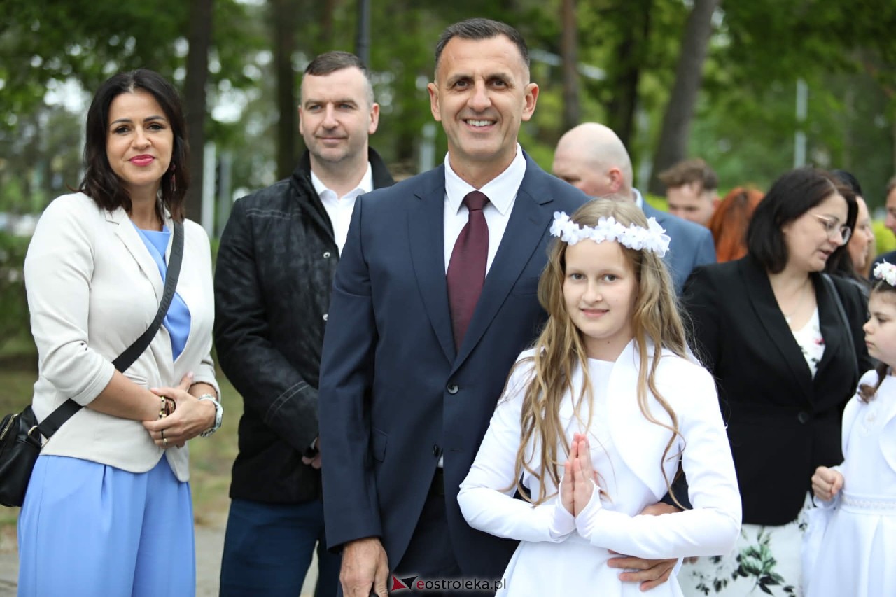 I Komunia Święta w kościele pw. Zbawiciela Świata [16.05.2026] - zdjęcie #41 - eOstroleka.pl