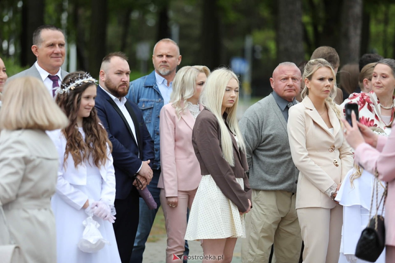 I Komunia Święta w kościele pw. Zbawiciela Świata [16.05.2026] - zdjęcie #35 - eOstroleka.pl