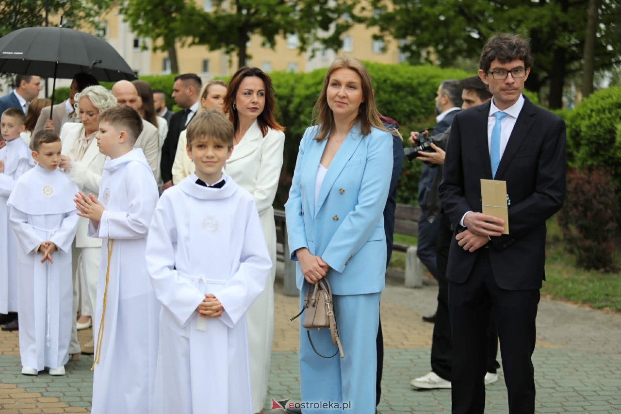 I Komunia Święta w kościele pw. Zbawiciela Świata [16.05.2026] - zdjęcie #32 - eOstroleka.pl
