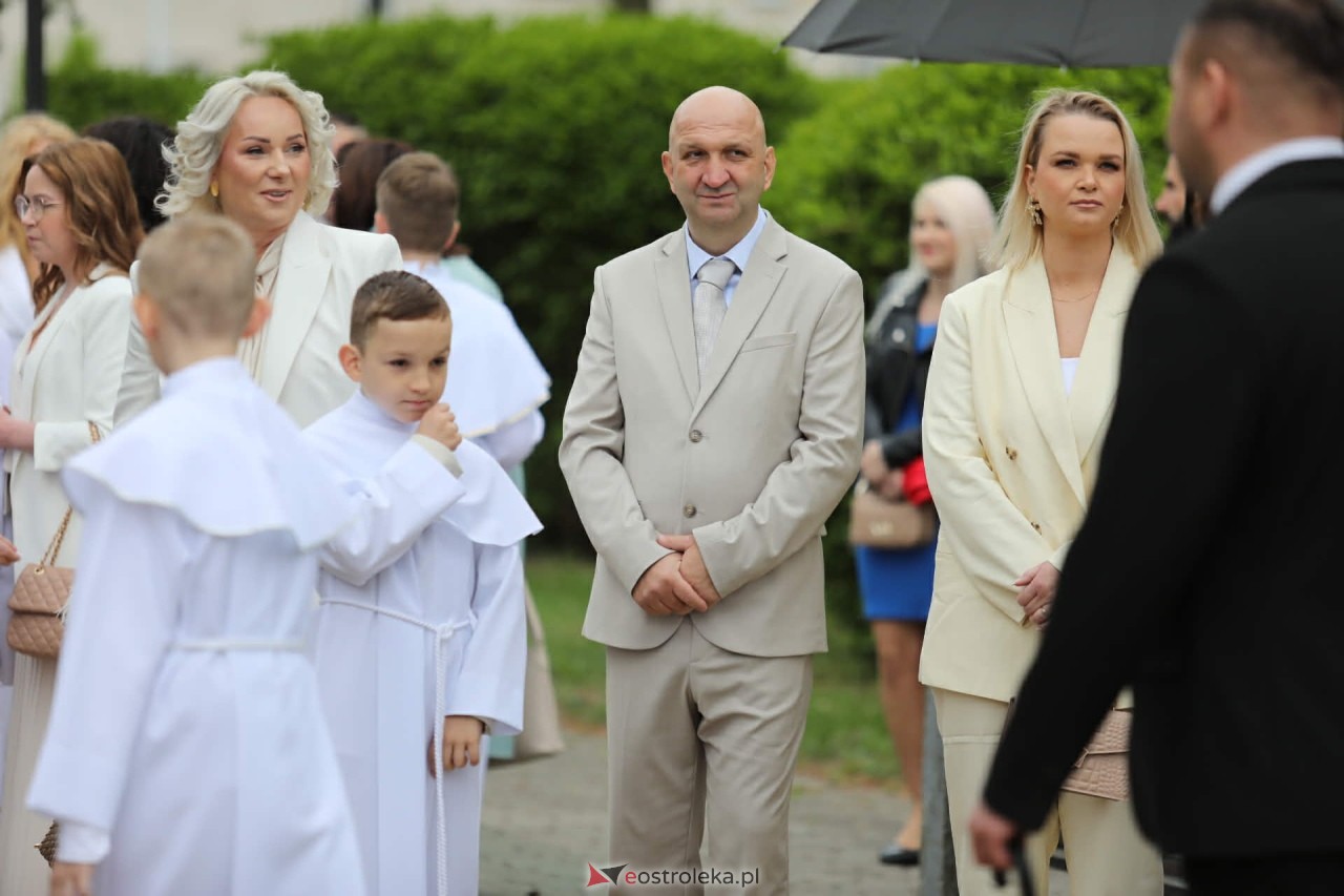 I Komunia Święta w kościele pw. Zbawiciela Świata [16.05.2026] - zdjęcie #31 - eOstroleka.pl