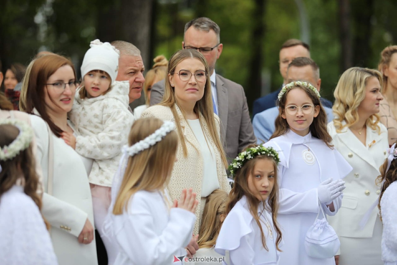 I Komunia Święta w kościele pw. Zbawiciela Świata [16.05.2026] - zdjęcie #20 - eOstroleka.pl
