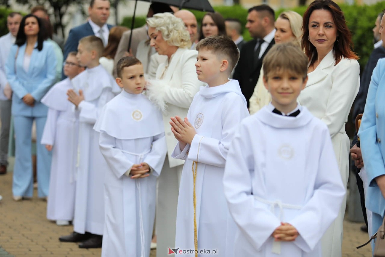 I Komunia Święta w kościele pw. Zbawiciela Świata [16.05.2026] - zdjęcie #6 - eOstroleka.pl