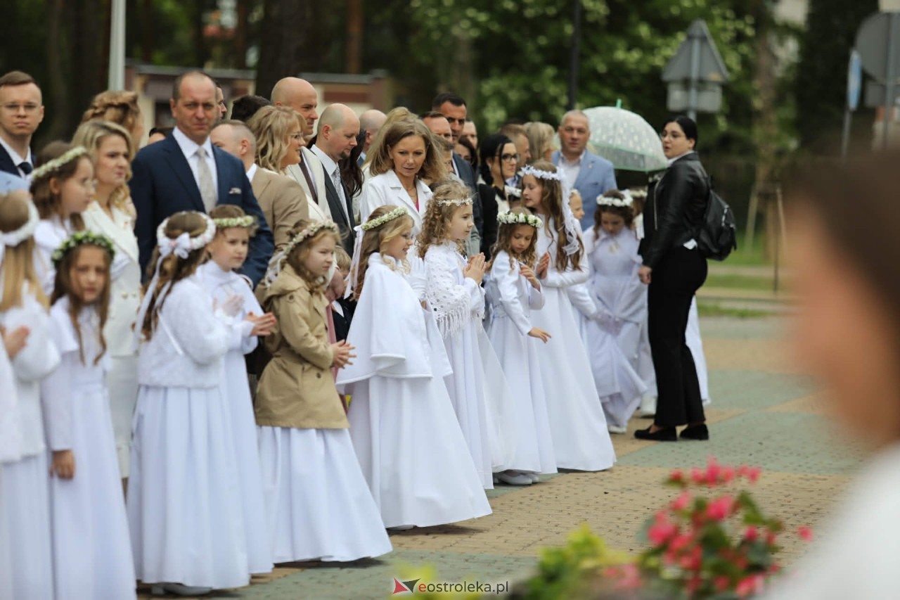 I Komunia Święta w kościele pw. Zbawiciela Świata [16.05.2026] - zdjęcie #4 - eOstroleka.pl