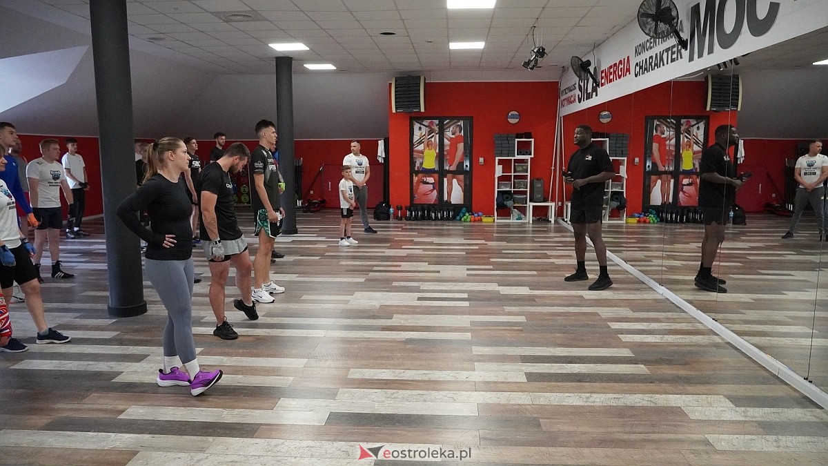 Seminarium bokserskie z Izu Ugonohem [17.05.2026] - zdjęcie #75 - eOstroleka.pl