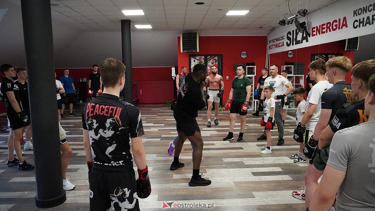 Seminarium bokserskie z Izu Ugonohem [17.05.2026] - zdjęcie #8 - eOstroleka.pl