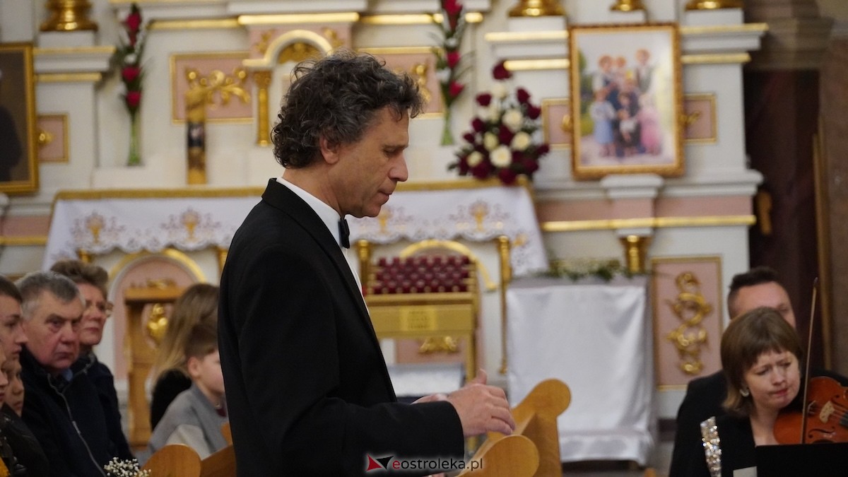 Koncert Filharmonii Kameralnej im. Witolda Lutosławskiego w Łomży w kościele w Kadzidle [17.05.2026] - zdjęcie #39 - eOstroleka.pl